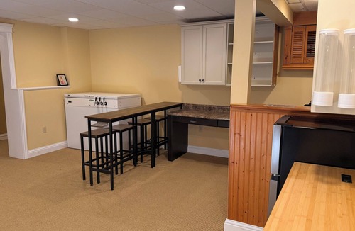 Charlottetown House | Cozy Retreat Near Everything | Clean & Comfortable