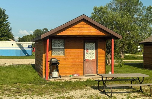 Troy Mills Cabin | Cozy Retreat w/Community Playground, Fire Pit & Fun Activities for Kids