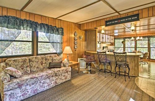 Garrison House | Cozy Retreat w/Fire Pit < 1 Mi to Mille Lacs Lake
