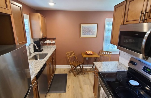 Arundel on the Bay Condo | Cozy Retreat w/Private Beach Access