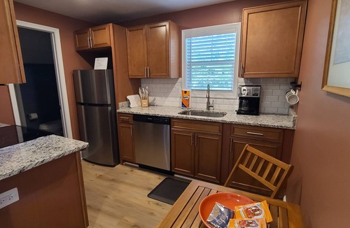 Arundel on the Bay Condo | Cozy Retreat w/Private Beach Access