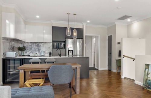 Camp Hill House | Cozy Retreat with Modern Comforts (Entire place)