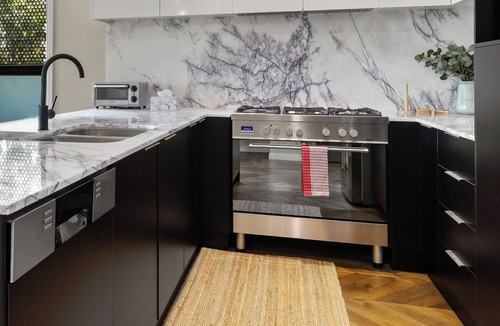 Camp Hill House | Cozy Retreat with Modern Comforts (Entire place)