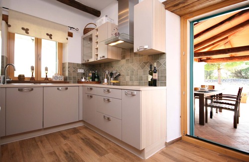 Primosten Burnji Villa | Cozy Retreat with Pool, Surrounded by Olive Groves & Vineyards