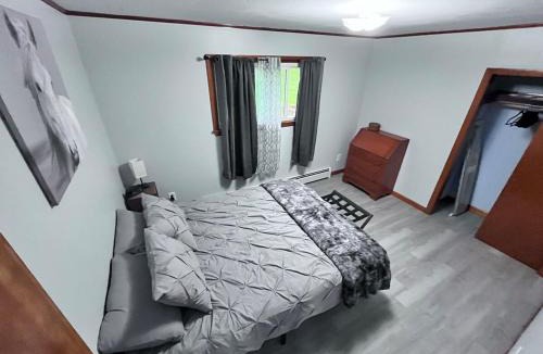 North Jay Apartment | Cozy Retreat with Private Backyard Oasis