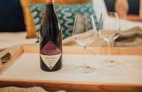 Fruitdale House | Cozy retreat with riverfront views!