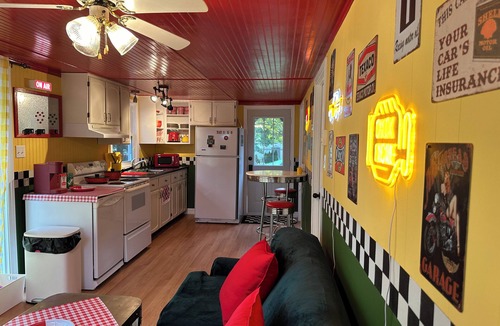 Bewdley Cabin | Cozy Rice Lake Cabin Dock | Fish Heaven