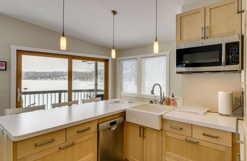 Brainerd Cabin | Cozy Rice Lake Cabin w Balcony, Grill & Views