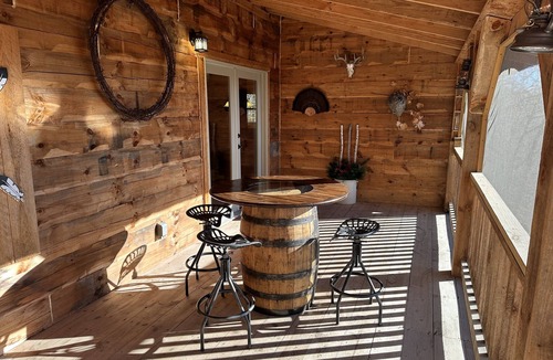De Soto Cabin | Cozy Ridge Retreat
