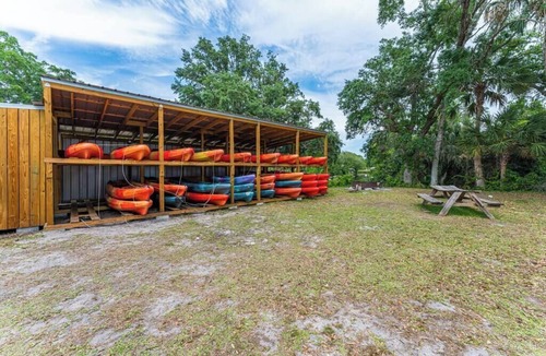 Chassahowitzka Cabin | Cozy River Cabin 3 Su