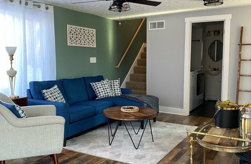 West Lafayette Cottage | Cozy River Cottage on the water, near PURDUE