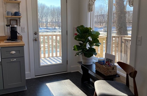 West Lafayette Cottage | Cozy River Cottage on the water, near PURDUE