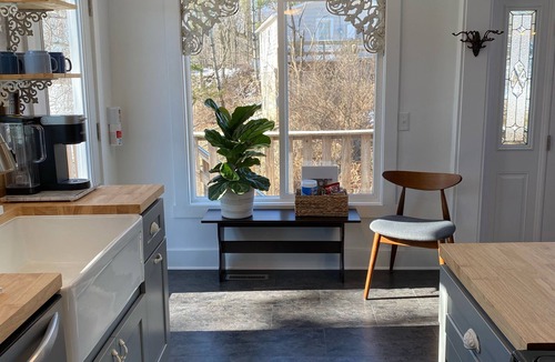 West Lafayette Cottage | Cozy River Cottage on the water, near PURDUE