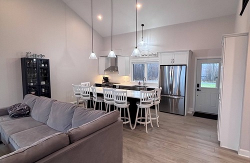 North Grenville House | Cozy River Home