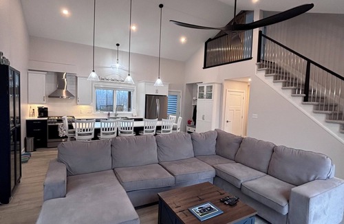 North Grenville House | Cozy River Home