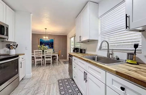 Crystal River House | Cozy River House w/Kayak, Grill and More!