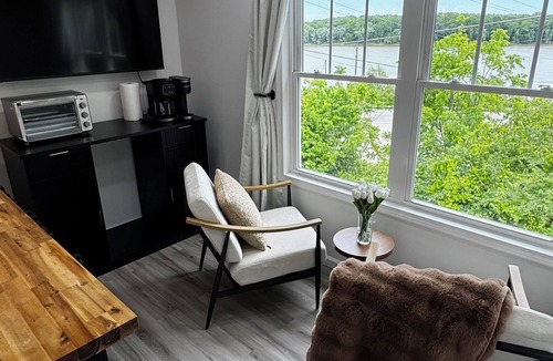 Lawrenceburg House | Cozy River View 1BR Near Creation Museum+ Perfect North Slopes