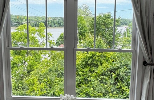 Lawrenceburg House | Cozy River View 1BR Near Creation Museum+ Perfect North Slopes