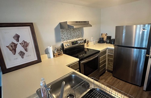 Surfside Beach Apartment | Cozy river view penthouse for 2