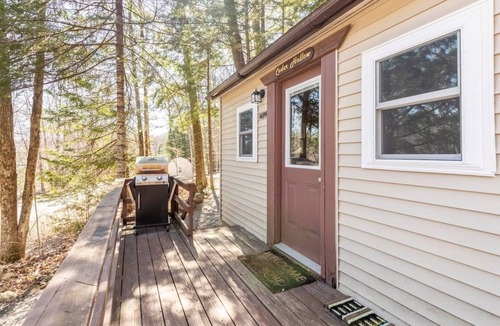 Warrensburg Cabin | Cozy Riverfront Adirondack Cabin [+ Bonus Cabin]