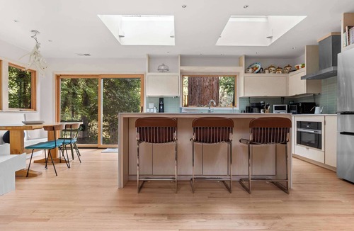 Villa Grande House | Cozy Riverfront Cabin w/Dock, Fire Pit & Dogs OK