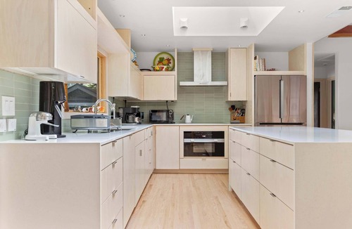 Villa Grande House | Cozy Riverfront Cabin w/Dock, Fire Pit & Dogs OK