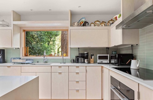 Villa Grande House | Cozy Riverfront Cabin w/Dock, Fire Pit & Dogs OK