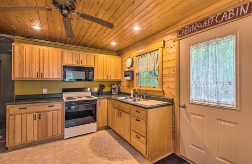 Camp Grove Cabin | Cozy Riverfront Getaway: Fishing On-Site!