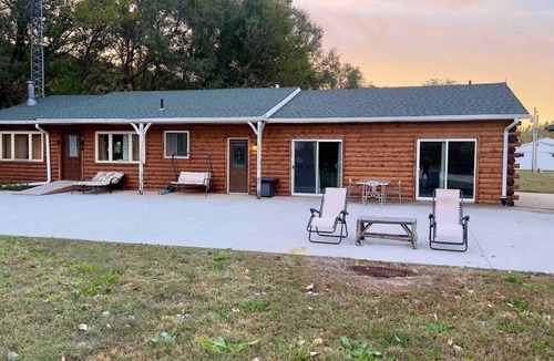 St. Joseph Cabin | Cozy Riverfront Studio Cabin w/Best View & Yard!