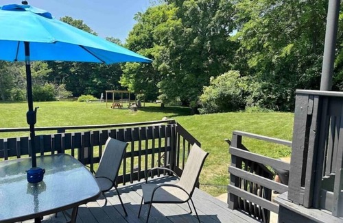 Rockwood Apartment | Cozy Riverfront w/Balcony-Fish/Hunt/Golf