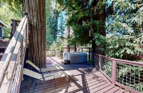 Forestville House | Cozy Riverview Cabin