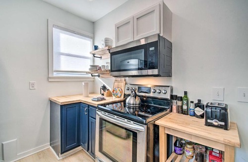 Downtown Rochester Apartment | Cozy Rochester Gem Patio, Downtown Location!