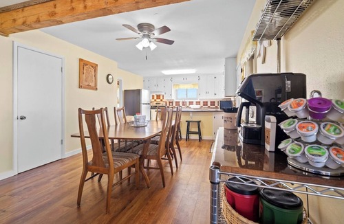 Saint Stephens House | Cozy Rock View Haven