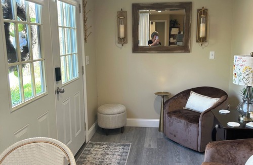 Marlborough Apartment | Cozy Romantic Mountain View studio at the base of Mt Monadnock