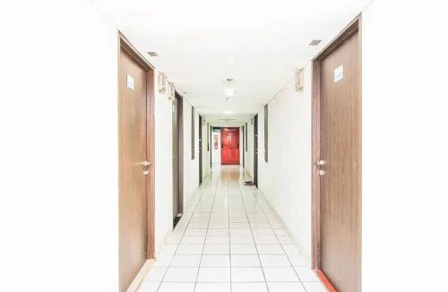 Cipaganti Apartment | Cozy Room @ Hallo Tidur by Tio