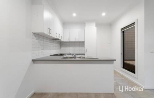 Cranbourne West House | Cozy room in Cranbourne