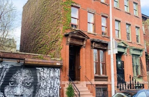 Mott Haven Apartment | Cozy Room in Sobro Brownstone