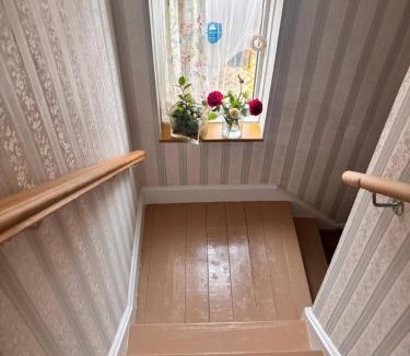 London Borough of Hounslow House | Cozy room near Heathrow