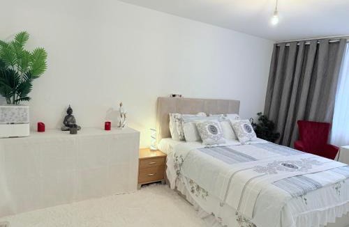 Muhlebach House | Cozy Room near Lake Zürich