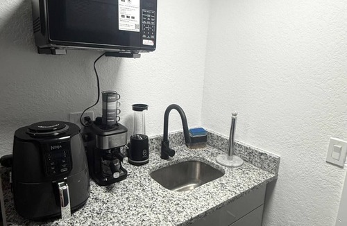 Greater Palm River Point CDC Apartment | Cozy room new hospital &highway