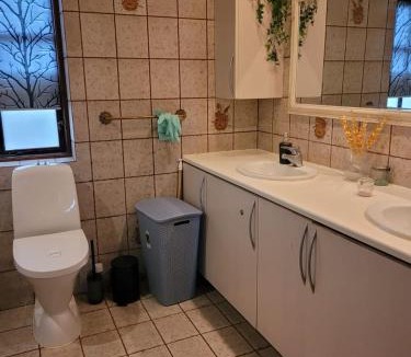 Billund House | Cozy Room with Garden View in centre of Billund