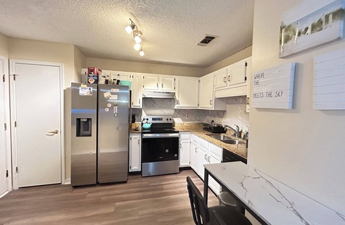 Cedar Hills House | Cozy Room With Private Bathroom in Jacksonville