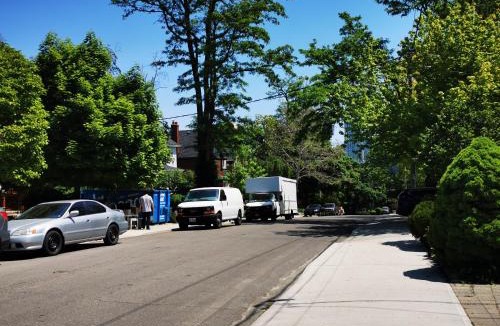 Lawrence Park South House | Cozy room with private bathroom near subway