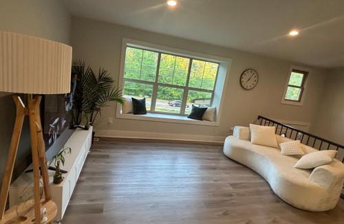 Decatur House | Cozy Rooms in Decatur