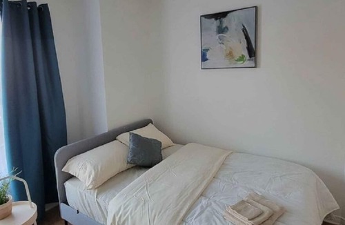 Chateauguay Condo | Cozy rooms in great condo townhouse!
