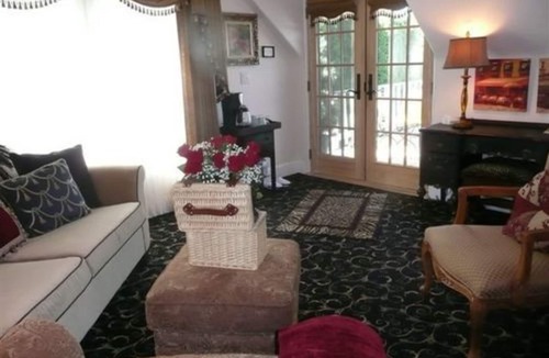 Grandview Bed & Breakfast | Cozy Rose Inn