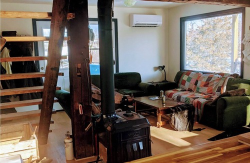 Ivanhoe Other | Cozy rural getaway. 5 acres with pond and forest. Family/pet friendly!