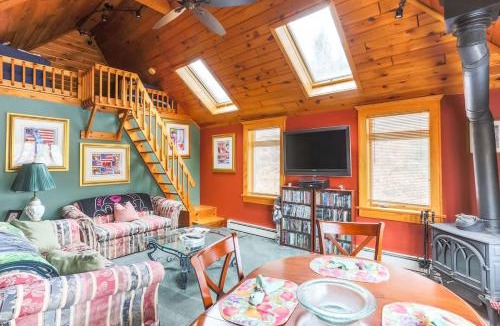 Windham House | Cozy Rustic Bliss Seconds from Windham Mt Resort