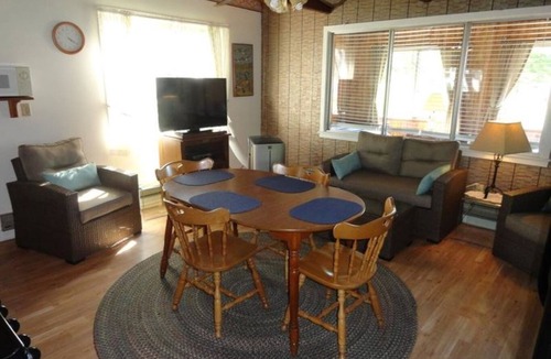 Port Ontario Cottage | Cozy & Rustic "BLUE" Cottage