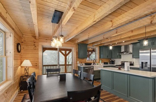 Sugar Mountain Cabin | Cozy Rustic Cabin on Sugar Mountain